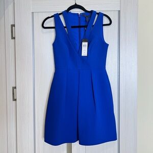 BCBGMAXAZRIA Blue Sleeveless Dress